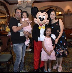 Meet your Posher, Sanjoy